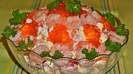 салат жемчужина моря с креветками и икрой