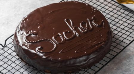 Классический шоколадный торт «Захер»