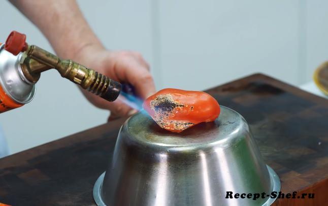 Обжигание сладкого перца газовой горелкой