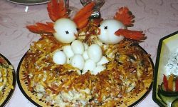 Салат с вешенками и яйцами "Семейное гнездо"